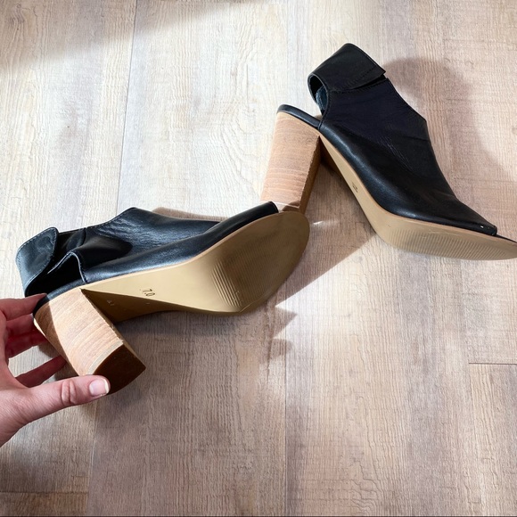 Steve Madden Black Leather Heels size 7 - Picture 4 of 9